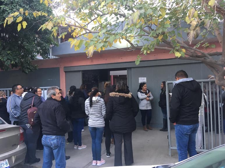 Este día regresaron a clases 175 mil estudiantes y 11 mil maestros de mil 206 escuelas de la Región Lagunera de Durango.
(EL SIGLO DE TORREÓN)