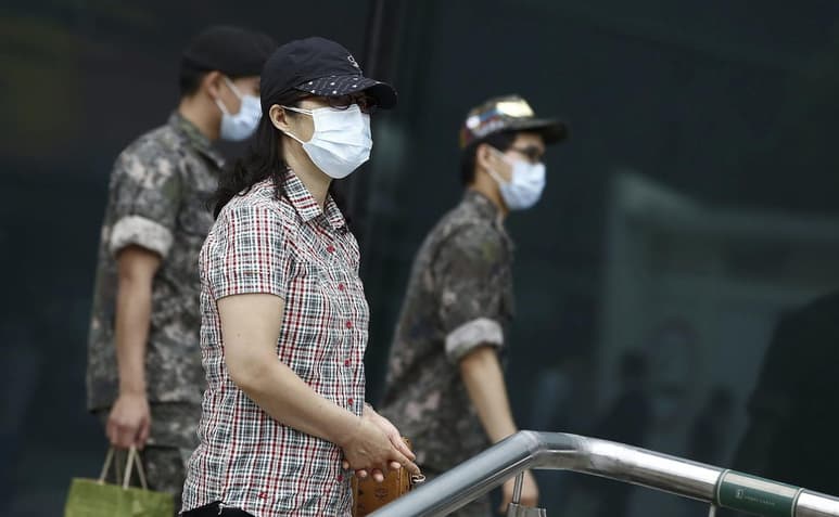 Corea del Sur reportó lo que podría ser el primer caso de neumonía de origen desconocido en el país. (ARCHIVO)