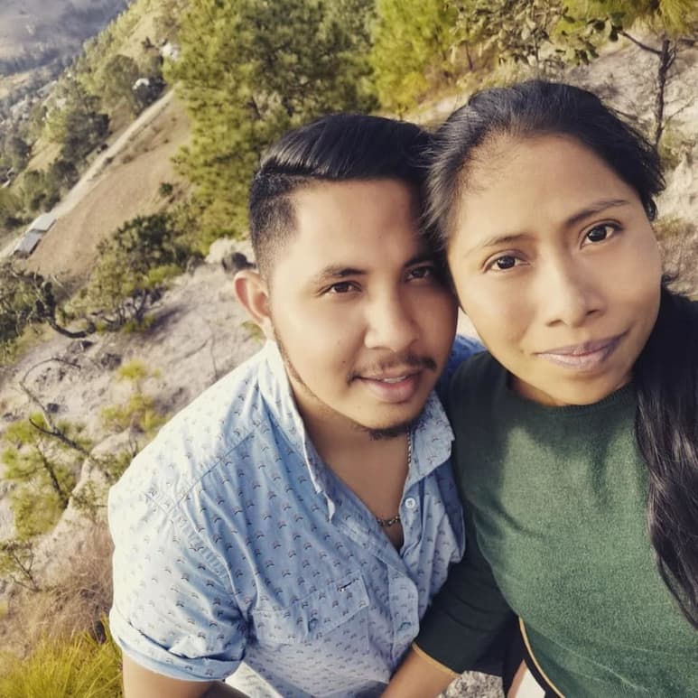 En redes. Andre Montes Fuentes está presumiendo un supuesto noviazgo con la actriz Yalitza Aparicio. (ESPECIAL) 