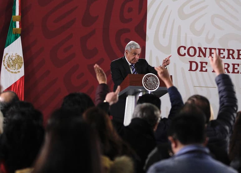 El mandatario reiteró que a quienes denuncien actos de corrupción se les otorgarán garantías para no sufrir represalias. (NOTIMEX)