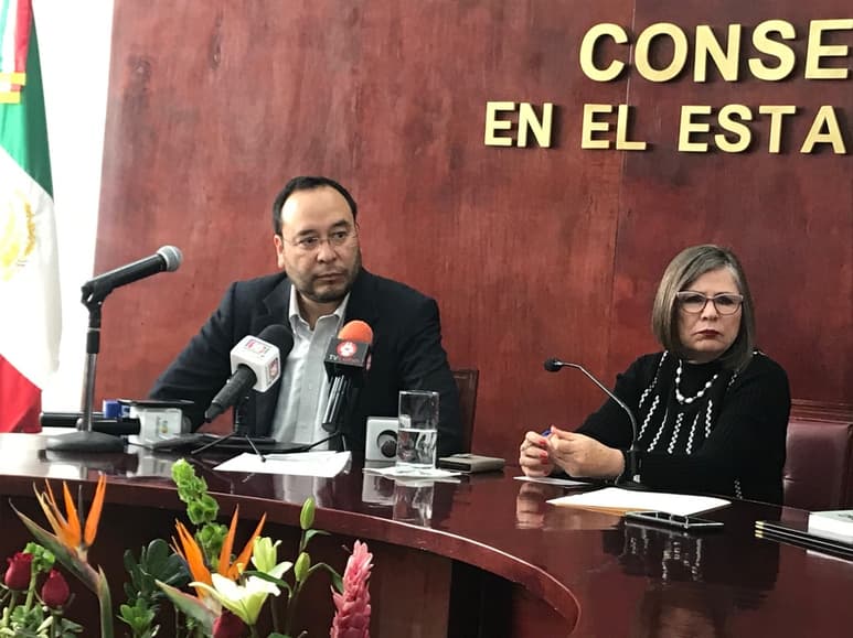 El consejero del INE, Ciro Murayama, estuvo en Durango para tomar protesta a la nueva vocal ejecutiva de la Junta Local del INE. (EL SIGLO DE TORREÓN)
