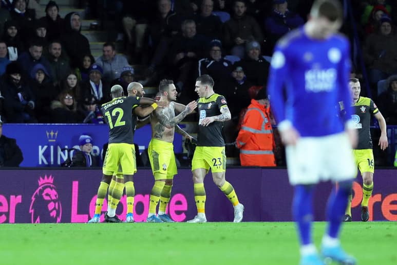 Danny Ings (c) anotó el tanto que significó el sorprendente triunfo de la escuadra visitante en la cancha del sublíder de la Premier.