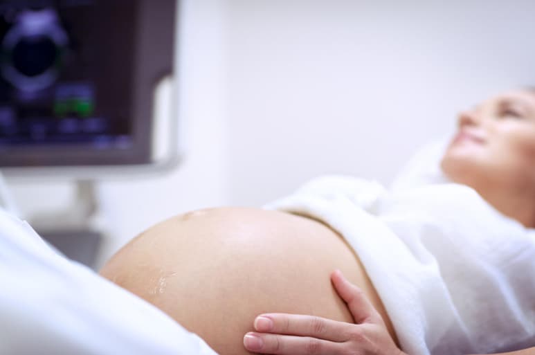El Gobierno brasileño estudia la posibilidad de promover la abstinencia sexual entre adolescentes como una política alternativa de control natal. (ARCHIVO)