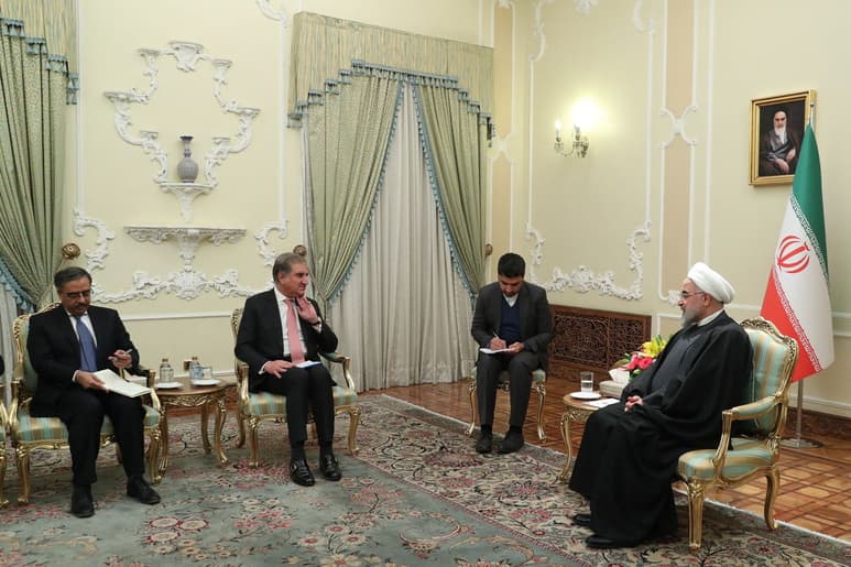 El jefe de la diplomacia paquistaní se entrevistó también el domingo por la noche con el presidente iraní. (EFE)