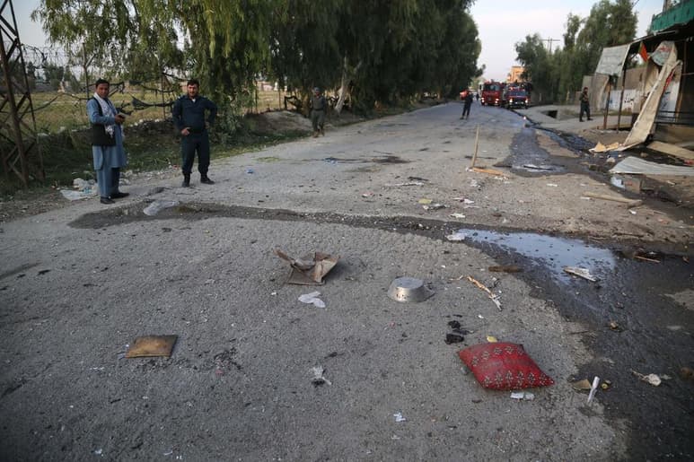 Dos bombas estallaron el martes de manera casi simultánea en una carretera en el norte de Afganistán, matando a dos niños e hiriendo a nueve personas. (ARCHIVO)