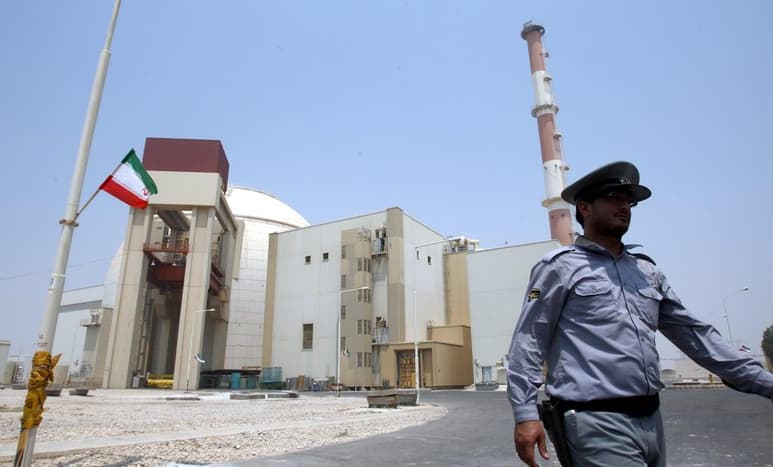 Irán podría contar con una bomba atómica para esta primavera y en dos años más con un misil capaz de transportarla. (ARCHIVO)