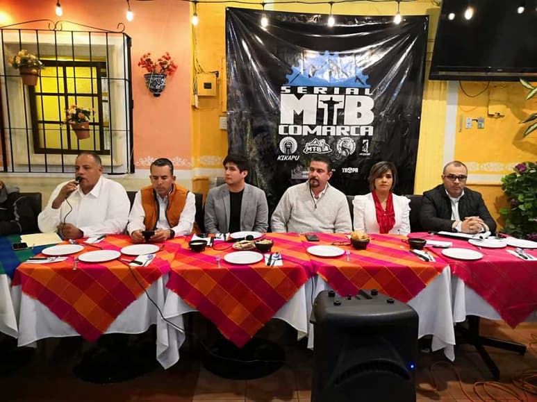 En reunión informativa, se dio a conocer esta suma de esfuerzos que tiene como objetivo, acrecentar el nivel del ciclismo lagunero. (ESPECIAL)