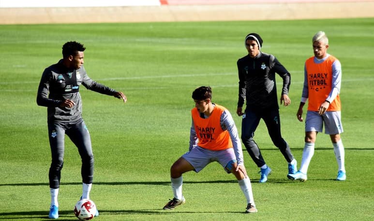 Los Guerreros entrenaron ayer en las canchas del TSM, rumbo al duelo del domingo ante León. (Jesús Galindo)