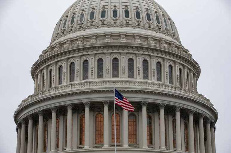 El Tratado entre México, Estados Unidos y Canadá (T-MEC) completó este miércoles la aprobación de todos los comités del Senado de Estados Unidos, por lo que el acuerdo comercial ya podrá ser votado en el pleno de la Cámara alta. (ARCHIVO)