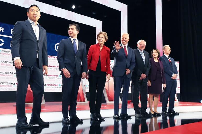 En el dabate de los precandidatos demócratas a la presidencia de Estados Unidos, pevio a las próximas votaciones en Iowa, no hubo un claro vencedor. (ESPECIAL)