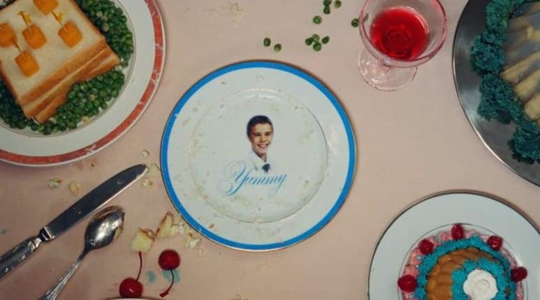 El cantante Justin Bieber es tendencia en redes sociales, luego de que usuarios vincularan al canadiense con un teoría conspirativa conocida como Pizzagate, que consiste en un grupo de pedófilos que lideran la industria musical. (ESPECIAL)