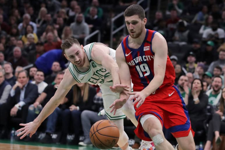 El novato de Detroit, Sekou Doumbouya, fue el mejor anotador del equipo con 24 puntos, seguido de Markieff Morris con 23, Derrick Rose con 22 y Svy Mykhailiuk con 21. (ARCHIVO)