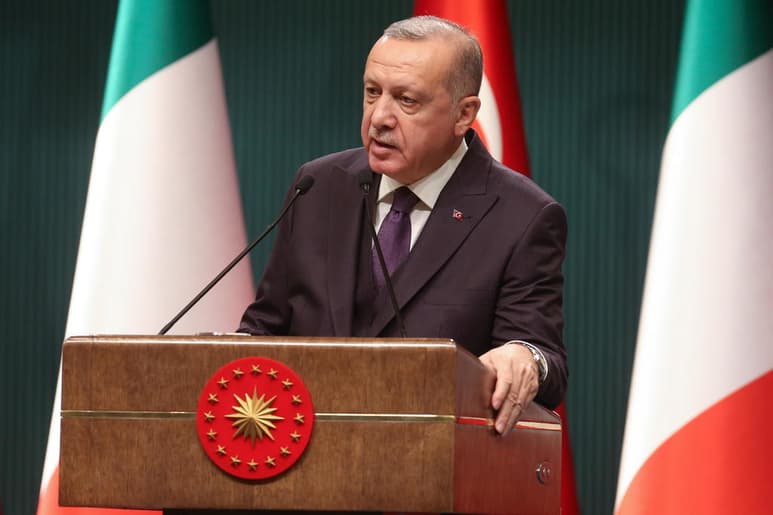Turquía cerró el acceso a todas las versiones de Wikipedia. (EFE)