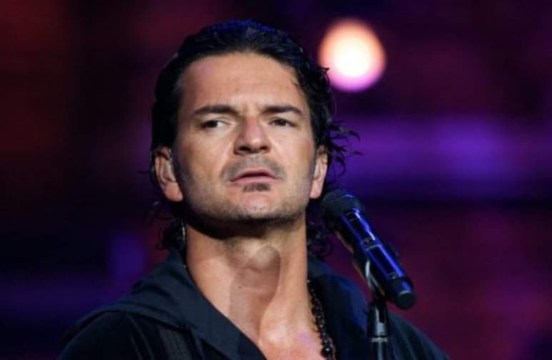 El cantautor guatemalteco Ricardo Arjona se encuentra en medio de una batalla legal contra el gigante automotriz Toyota, luego de que este alterara una de sus canciones durante las promociones del Toyotathon, a finales de 2014. (ESPECIAL)