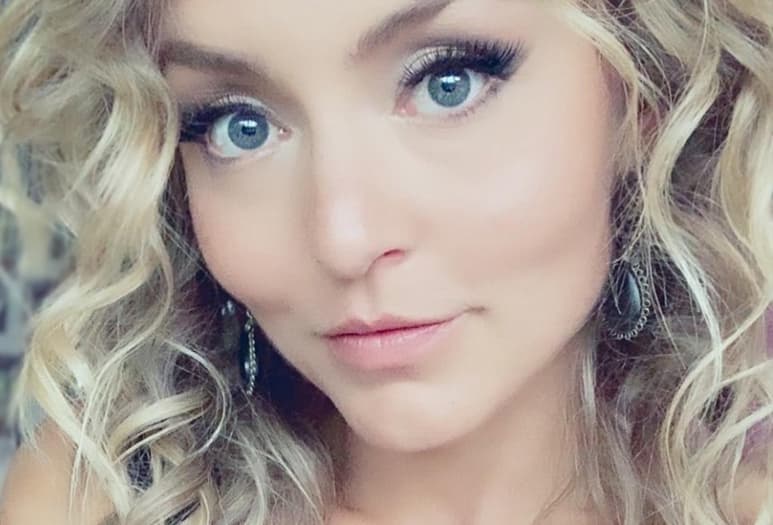 Material compartido por @angeliqueboyer en Instagram.