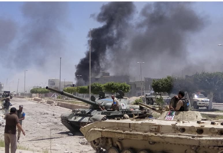 La Conferencia Internacional de Berlín, que se celebra hoy en la capital alemana, pretende consolidar un alto fuego firmado la semana pasada para poner fin a la guerra civil en Libia. (ARCHIVO)