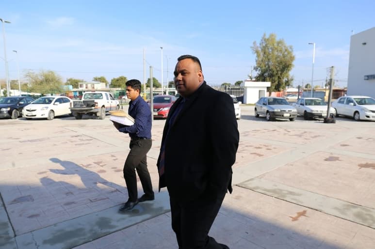 La audiencia de vinculación a proceso se realizó en el Centro de Justicia Penal. El imputado permanecerá cuatro meses en prisión preventiva; su abogado dijo que analizarán una impugnación. (EL SIGLO DE TORREÓN)