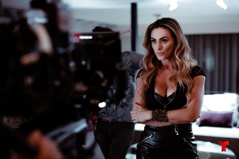 Le desea suerte. La actriz Aracely Arámbula está tranquila porque no sale en la nueva temporada de Luis Miguel, la serie. (ARCHIVO)