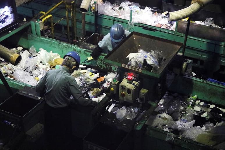 China produjo 210 millones de toneladas de basura en 2017. (ARCHIVO)