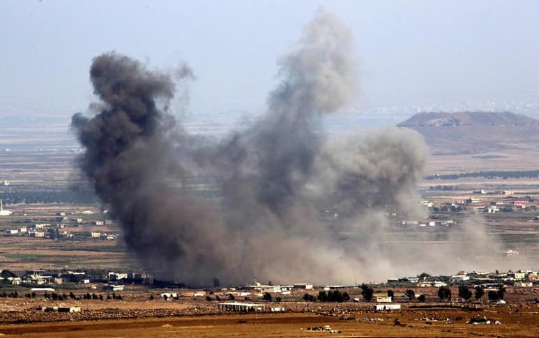 Al menos 22 civiles, entre ellos 13 menores, murieron este martes por bombardeos rusos en las provincias de Alepo e Idlib, en el noroeste de Siria. (ARCHIVO)