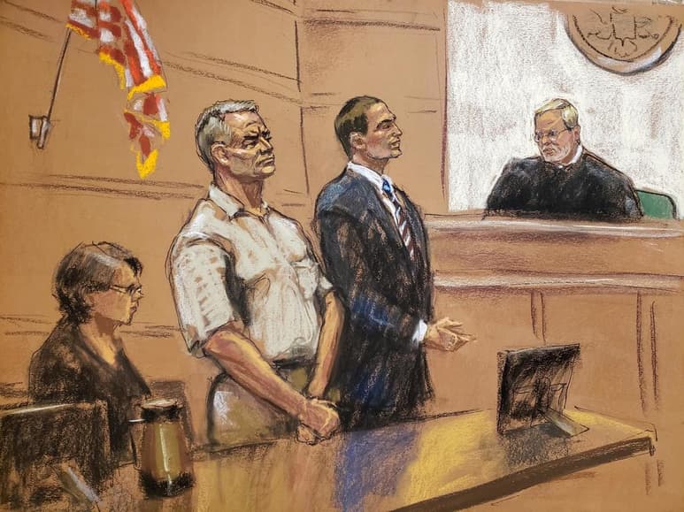 El ex secretario de Seguridad de México Genaro García Luna, acusado de narcotráfico en Estados Unidos y que compareció este martes a una audiencia en un tribunal federal en Nueva York, no negocia ningún acuerdo de culpabilidad con las autoridades y no aceptó sobornos, según su abogado César de Castro. (EFE)