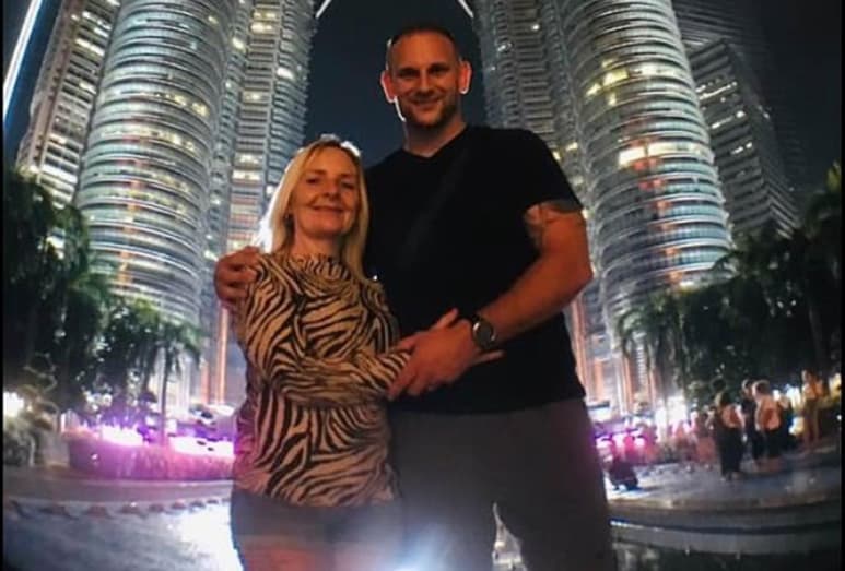 Tras su boda, la joven empezó a notar un comportamiento extraño entre su madre y su ahora expareja (INTERNET)