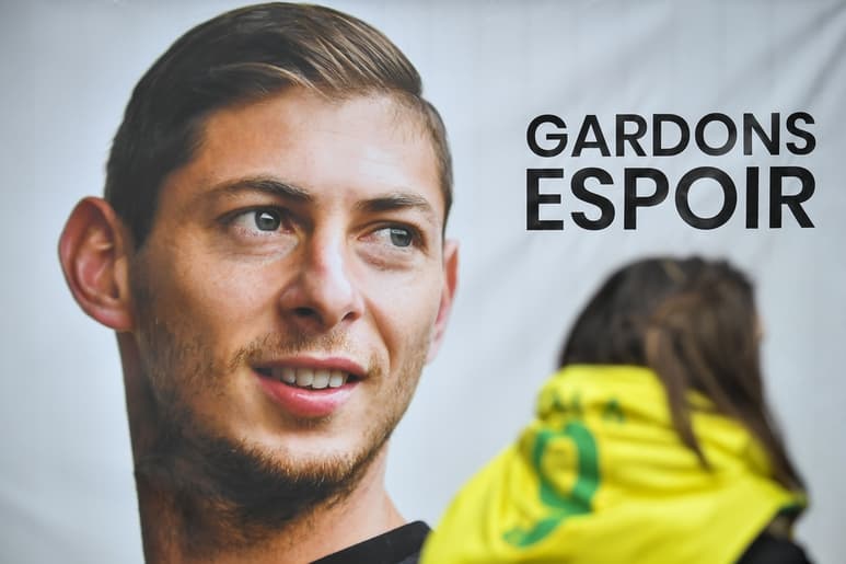 El jugador argentino de 28 años perdió la vida hace un año tras un accidente aéreo mientras viajaba desde Francia hacia Gales. (ARCHIVO)