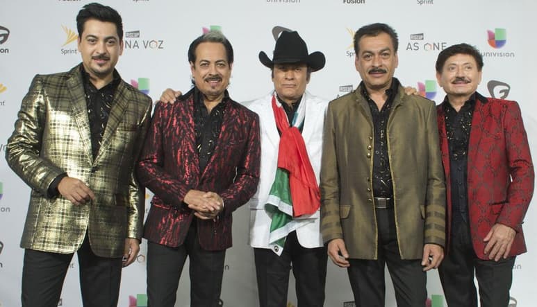 Poder latino. Incluirán video de Los Tigres del Norte en transmisiones del Super Bowl LIV a celebrarse el próximo 2 de febrero, donde estarán Jennifer Lopez y Shakira en el medio tiempo. (ARCHIVO)