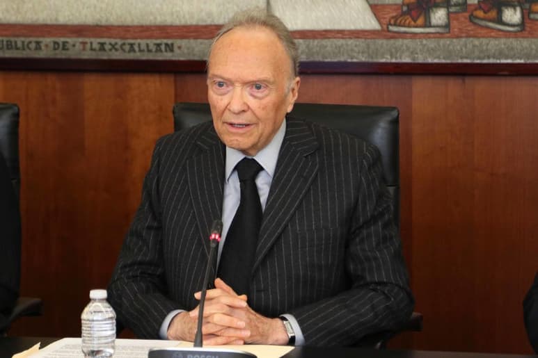 La institución señaló que al mismo tiempo de que el fiscal, Alejandro Gertz Manero, exponía, el 15 de enero, ante la Junta de Coordinación Política, las bases de un proyecto que presentará en febrero próximo, se distribuyó 'un supuesto' de la FGR. (ARCHIVO)
