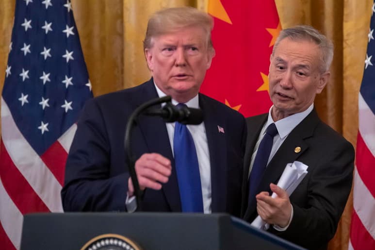 Trump ha convertido en una prioridad de su gobierno acoger a los conservadores sociales, particularmente en el tema del aborto. (ARCHIVO)