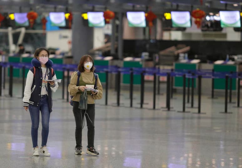 Huanggang tiene más de 6 millones de habitantes y Ezhou, un millón, lo que eleva a unos 18 millones de personas las que se encuentran ya en esta cuarentena 'de facto'. (EFE)