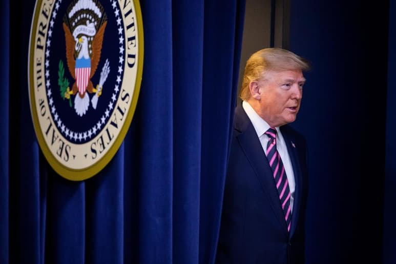 Los demócratas que hacen de 'fiscales' en el juicio político al presidente de Estados Unidos, Donald Trump, comenzaron este jueves la exposición de los argumentos que sustentan la acusación de abuso de poder. (ARCHIVO)
