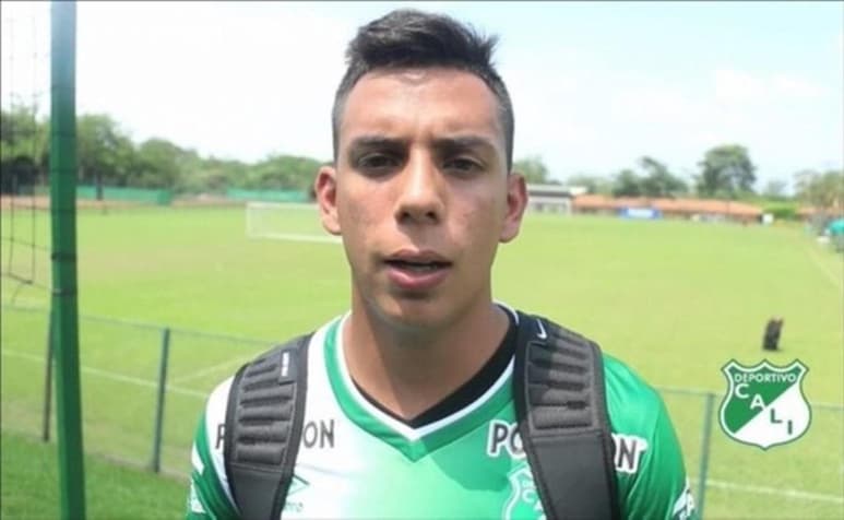 Han pasado varios días desde que Castro llegó a la Ciudad de México para incorporarse a Cruz Azul; sin embargo, los conflictos con los representantes no dejan de mermar las negociaciones. (CORTESÍA)