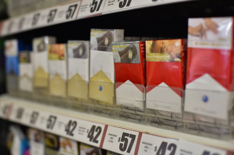 De acuerdo con el Inegi el precio de los cigarros aumentaron 7.64 por ciento, con una incidencia de 0.068 por ciento. (ARCHIVO)