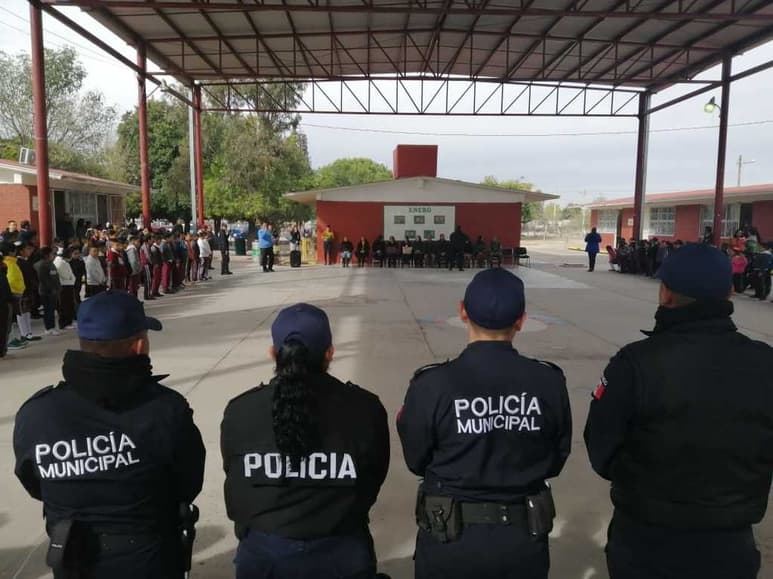 En la implementación del llamado operativo Mochila Segura en Durango, no se podrá contar con la presencia de elementos policiacos, porque los menores no son criminales, enfatizó la CEDH. (EL SIGLO DE TORREÓN)