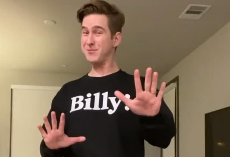 El cáncer fue detectado gracias a uno de los videos que Alex Griswold compartió en su perfil de TikTok (CAPTURA)
