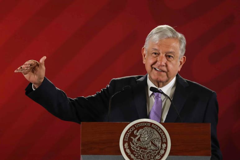 de 3 mil 600 pesos -que se otorga al programa Jóvenes Construyendo el Futuro- se incrementará a 3 mil 748 pesos mensuales, el equivalente a un salario mínimo. (ARCHIVO)