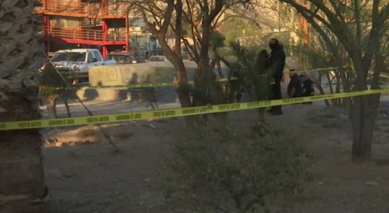 Los elementos que arribaron al lugar acordonaron la zona para realizar las primeras investigaciones.