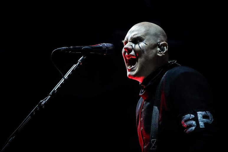 El líder y vocalista de la banda estadounidense The Smashing Pumpkins ha confirmado que regresaron a los estudios de grabación para trabajar en un nuevo álbum, del cual afirma será “bastante diferente”. (ARCHIVO)