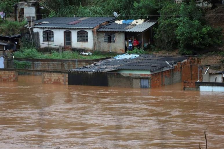 Al menos 36 municipios de Minas Gerais registraron inundaciones o deslizamientos. (ARCHIVO)