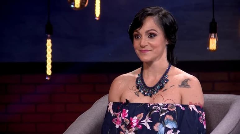 Trabajo. Cuando era muy pequeña comenzó en el teatro con obras como Anita la huerfanita.