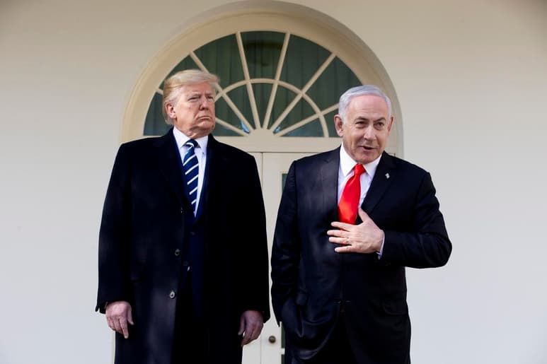 Trump puso al día del plan a Netanyahu y a su principal rival en las elecciones israelíes del 2 de marzo. (EFE)