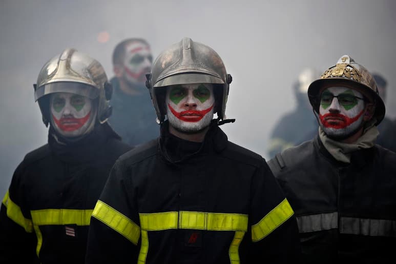 Los manifestantes exigen un aumento de 19% a 25% por cuestiones de riesgo laboral para cumplir sus misiones, que aseguran son ahora más complicadas ante el recorte de personal. (EFE)