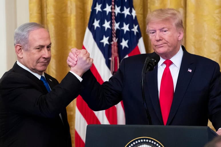 El presidente de Estados Unidos, Donald Trump (d), junto al primer ministro israelí, Benjamin Netanyahu (i). (EFE)