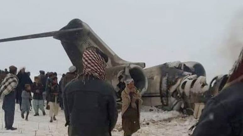 Las fuerzas estadounidenses reconocen que los restos mortales de los tripulantes del avión 'fueron tratados con dignidad y respeto'. (ESPECIAL)