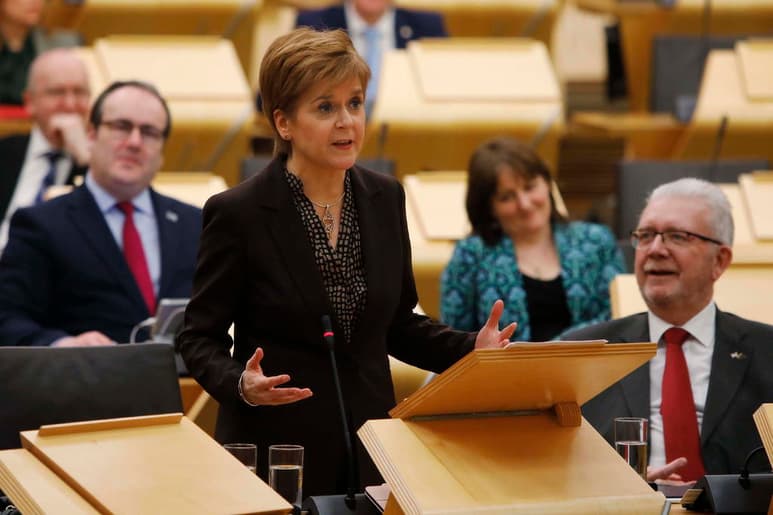 El Parlamento de Escocia votó el miércoles a favor de convocar a un nuevo referendo sobre la independencia. (EFE)