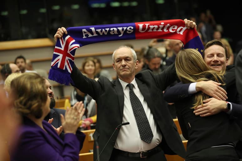 Una gran mayoría de la Eurocámara, 621 diputados, votó 'sí' al acuerdo de retirada. (EFE)