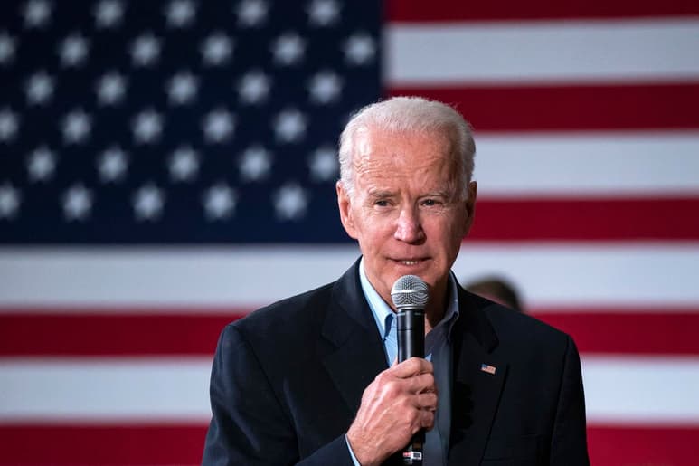 Cuando faltan cinco días para la asamblea partidaria hacia la nominación presidencial demócrata en Iowa, Joe Biden está esquivando una nueva oleada de ataques del Partido Republicano. (ARCHIVO)