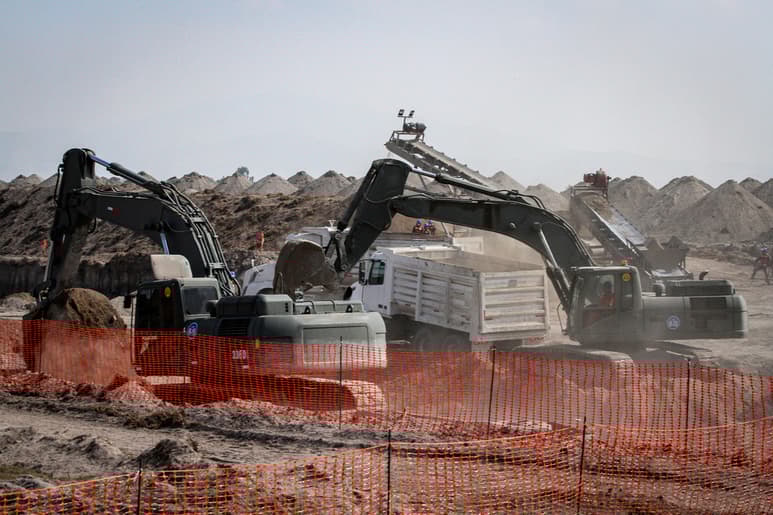 La industria de la construcción fue la más afectada dentro del sector secundario, que cayó 1.7 %. (ARCHIVO)