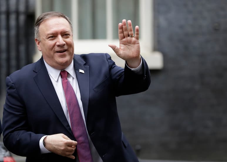 Mike Pompeo estará en Ucrania durante la semana del juicio. (AP)